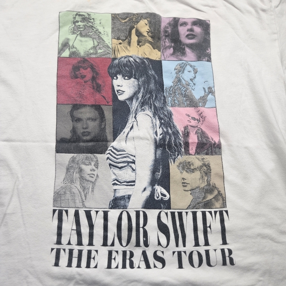 Taylor Swift The Eras Tour 2023 White graphic tshirt Small